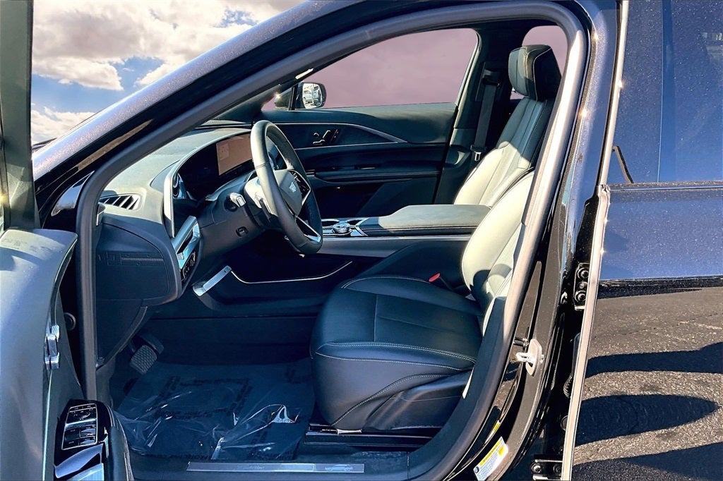 2024 Cadillac LYRIQ Sport