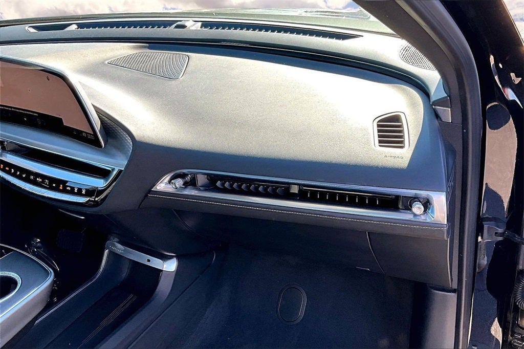 2024 Cadillac LYRIQ Sport