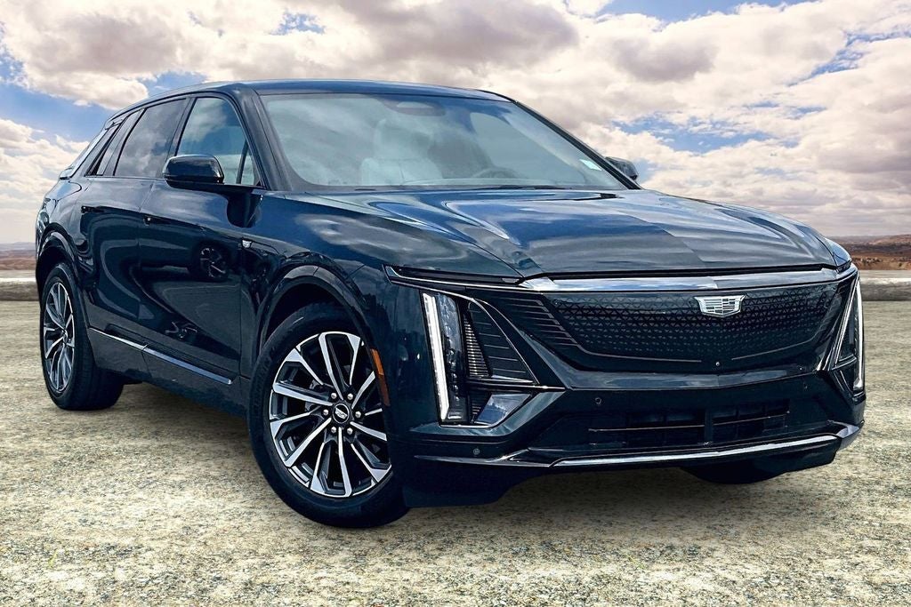 2024 Cadillac LYRIQ Sport 2