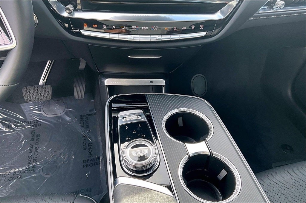 2024 Cadillac LYRIQ Sport 2