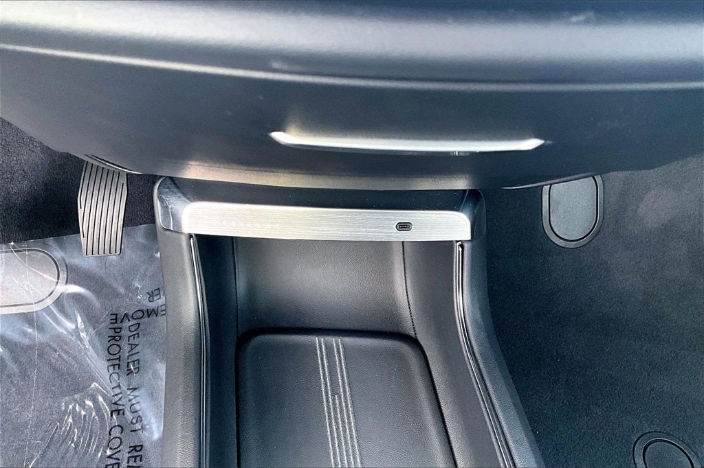 2024 Cadillac LYRIQ Sport 2