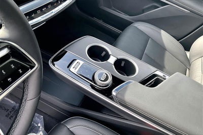 2024 Cadillac LYRIQ Sport 2