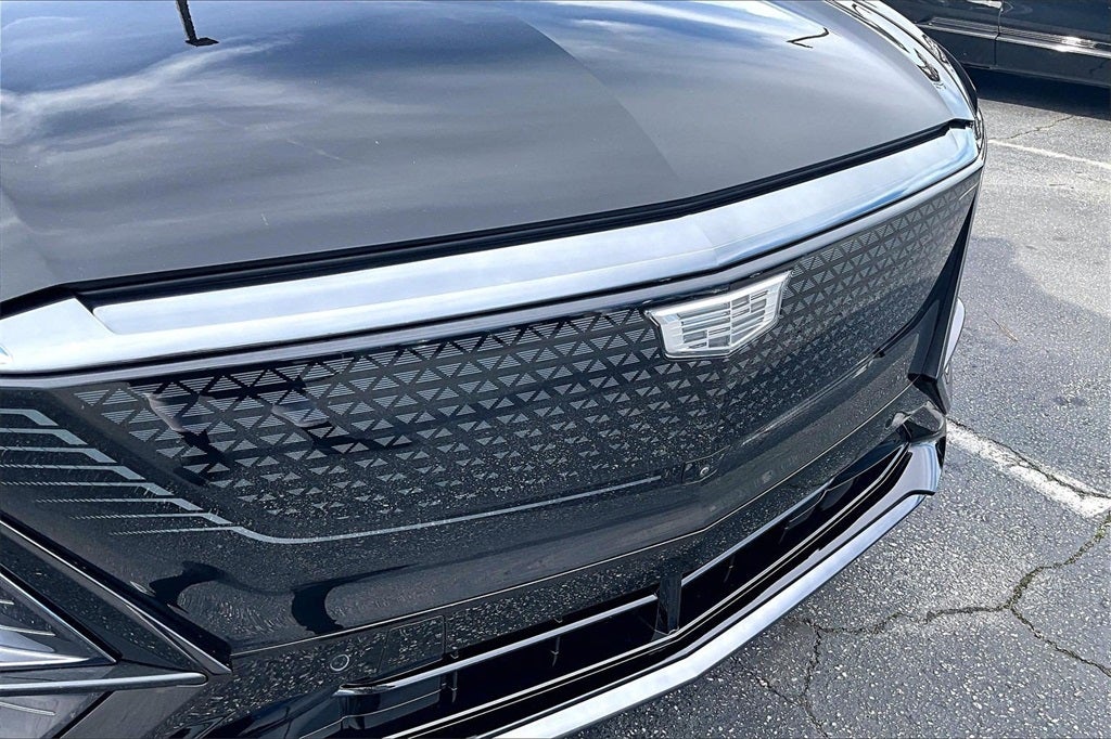 2024 Cadillac LYRIQ Sport 2