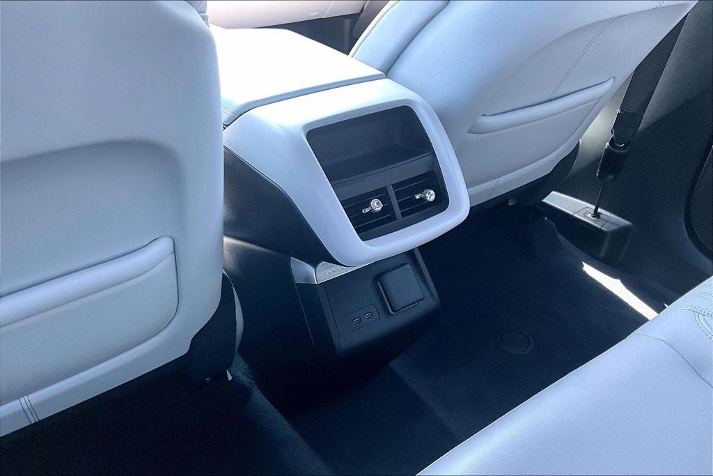 2024 Cadillac LYRIQ Sport 2