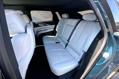 2024 Cadillac LYRIQ Sport 2