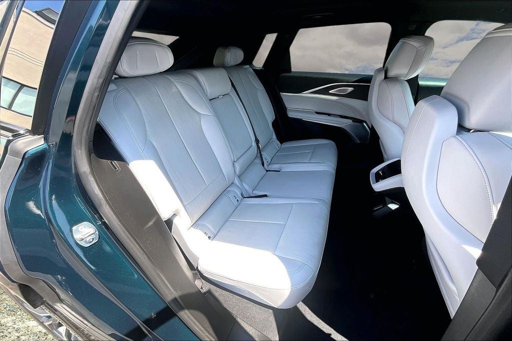 2024 Cadillac LYRIQ Sport 2