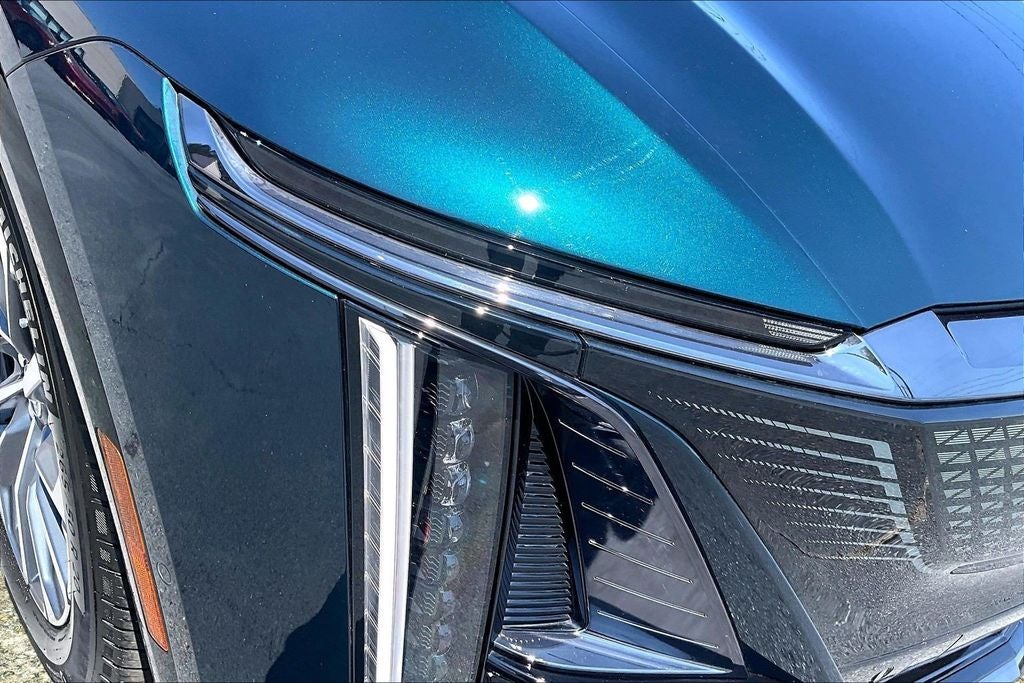 2024 Cadillac LYRIQ Sport 2