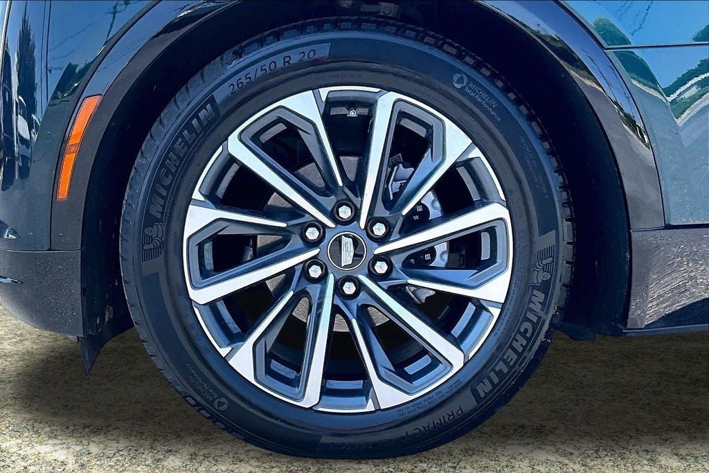 2024 Cadillac LYRIQ Sport 2