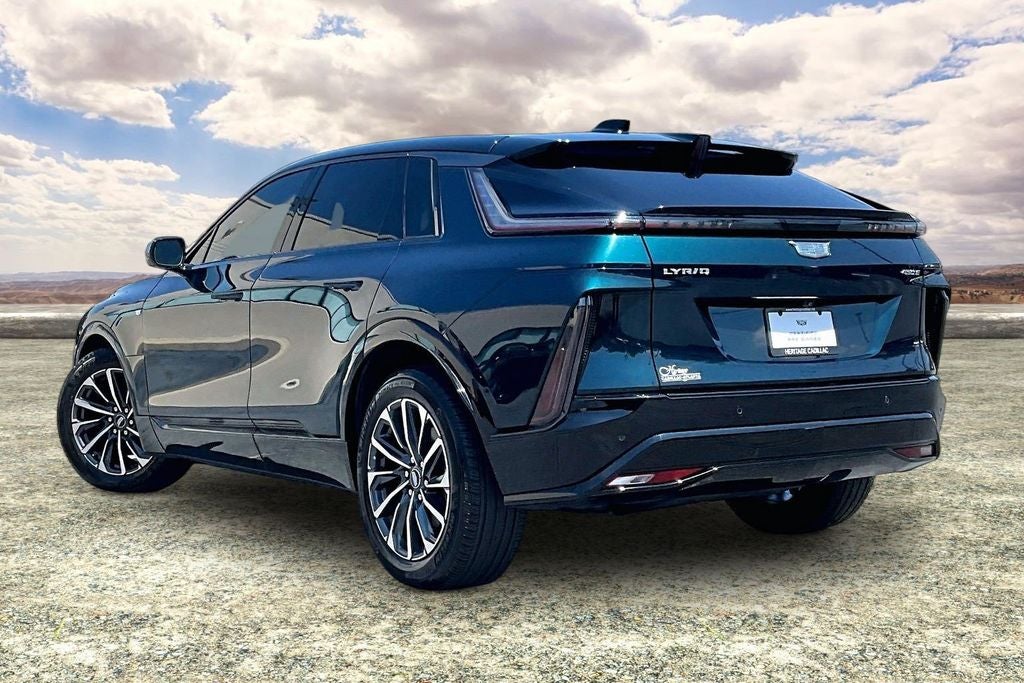 2024 Cadillac LYRIQ Sport 2