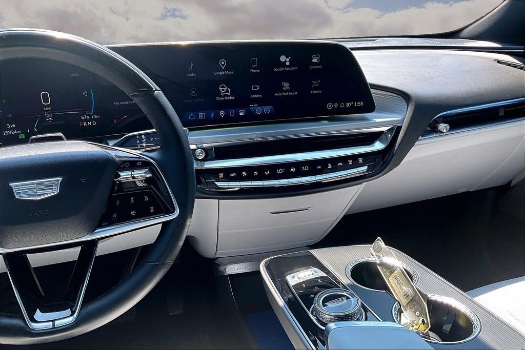 2024 Cadillac LYRIQ Sport 2
