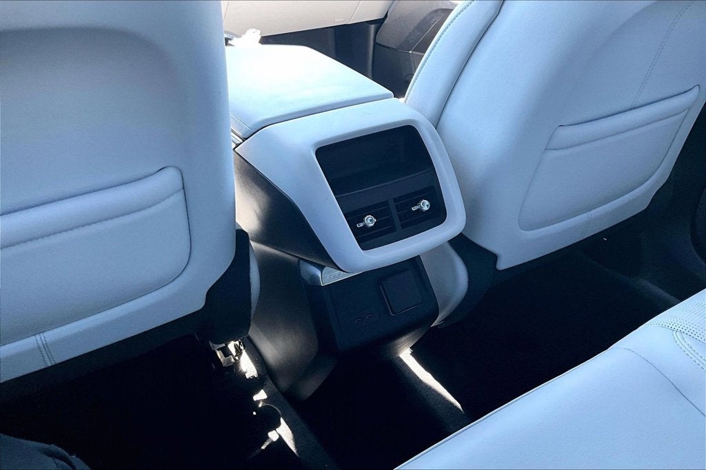 2024 Cadillac LYRIQ Sport 2