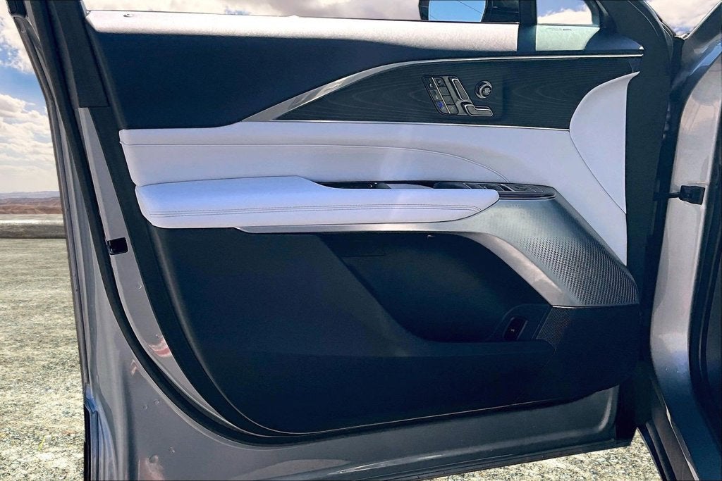 2024 Cadillac LYRIQ Sport 2