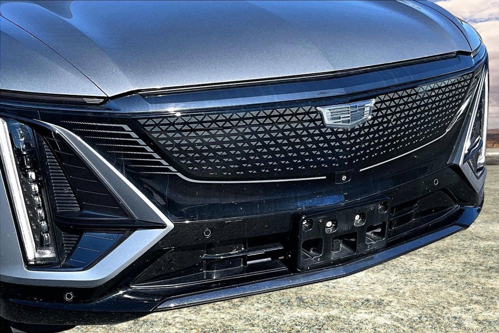 2024 Cadillac LYRIQ Sport 2