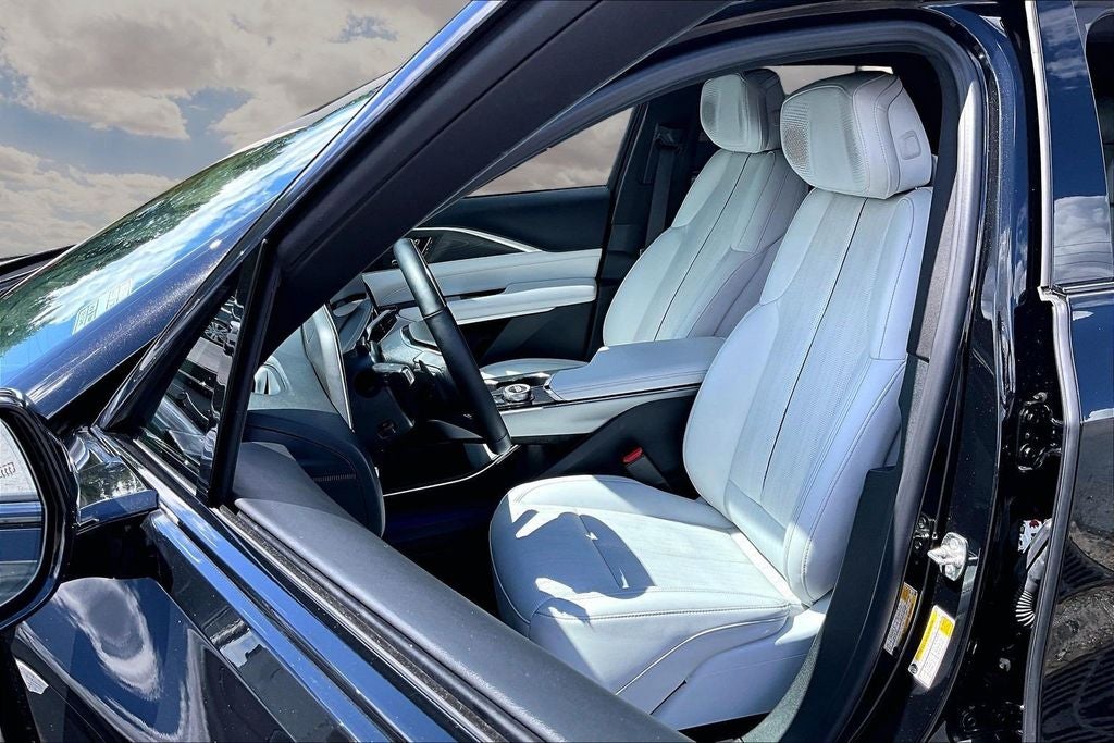 2024 Cadillac LYRIQ Sport
