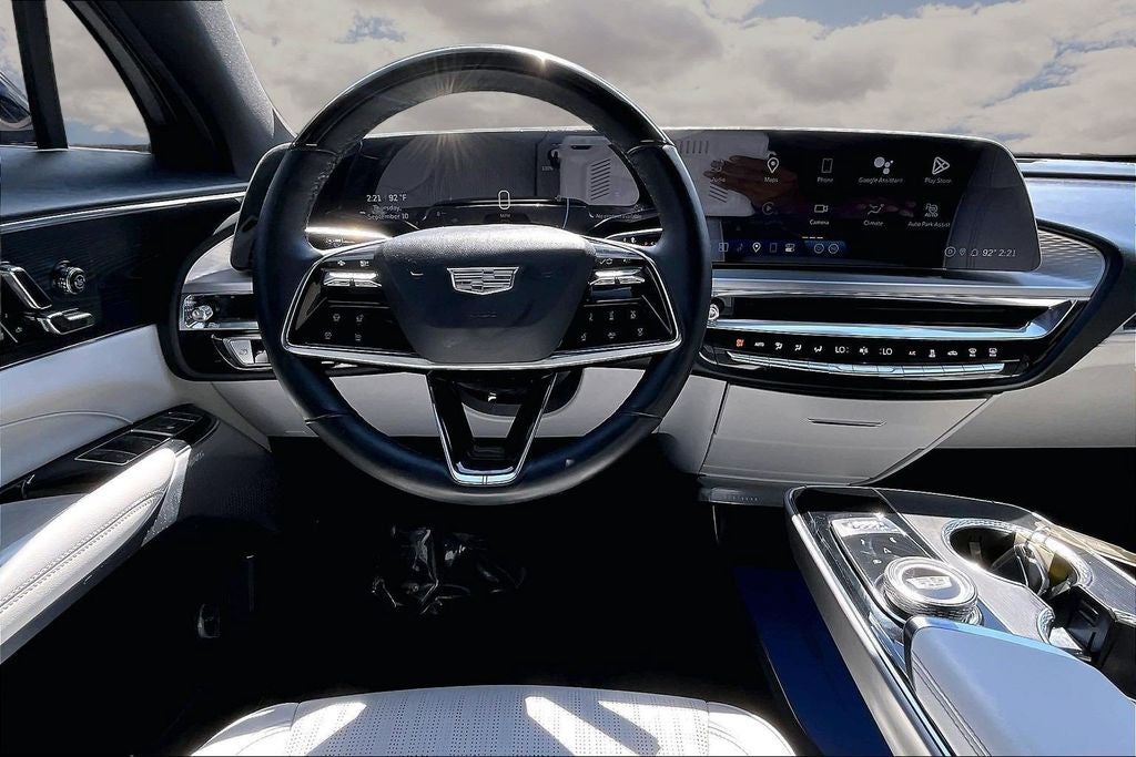 2024 Cadillac LYRIQ Sport