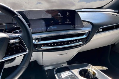 2024 Cadillac LYRIQ Sport