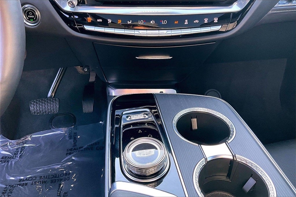 2024 Cadillac LYRIQ Sport 3