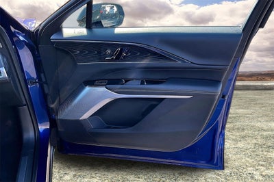 2024 Cadillac LYRIQ Sport 3