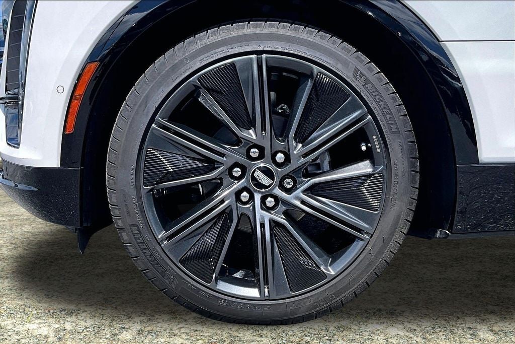 2024 Cadillac LYRIQ Sport 3