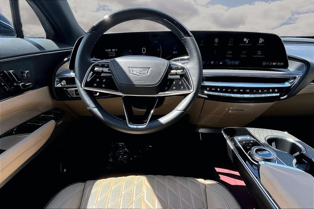 2024 Cadillac LYRIQ Sport 3