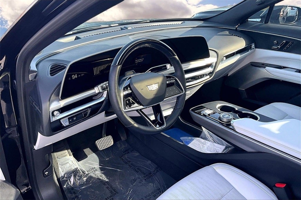 2024 Cadillac LYRIQ Sport 3