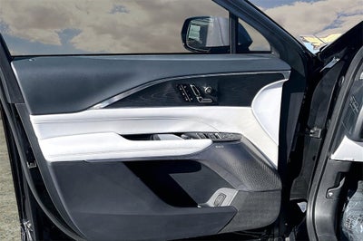 2024 Cadillac LYRIQ Sport 3