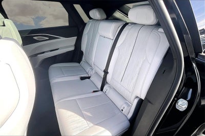 2024 Cadillac LYRIQ Sport 3