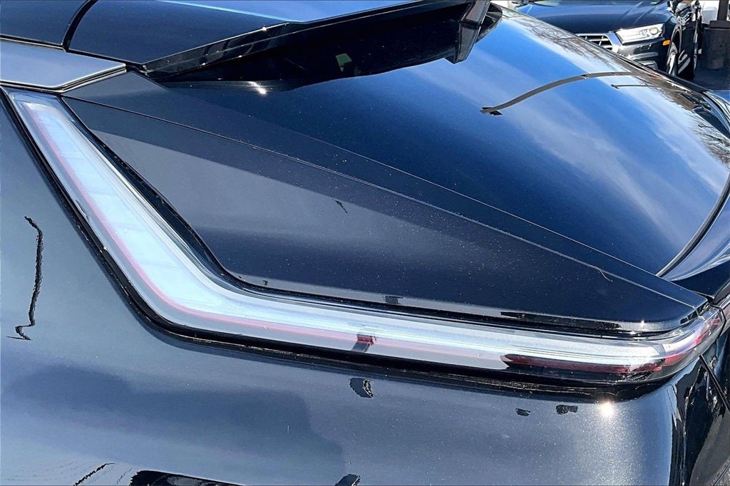 2024 Cadillac LYRIQ Sport 3