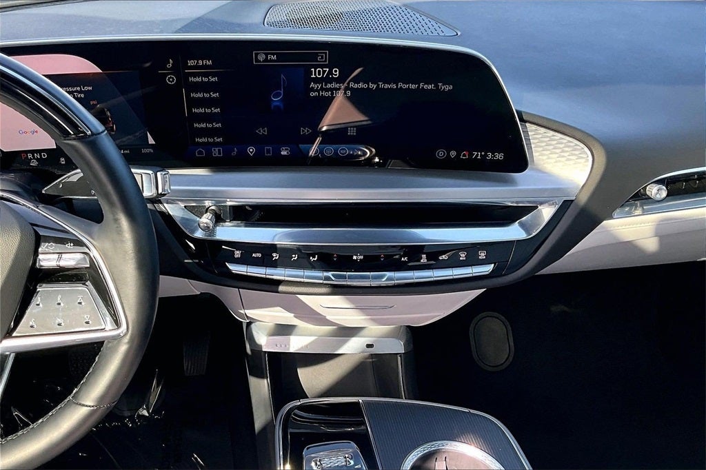 2024 Cadillac LYRIQ Sport 3