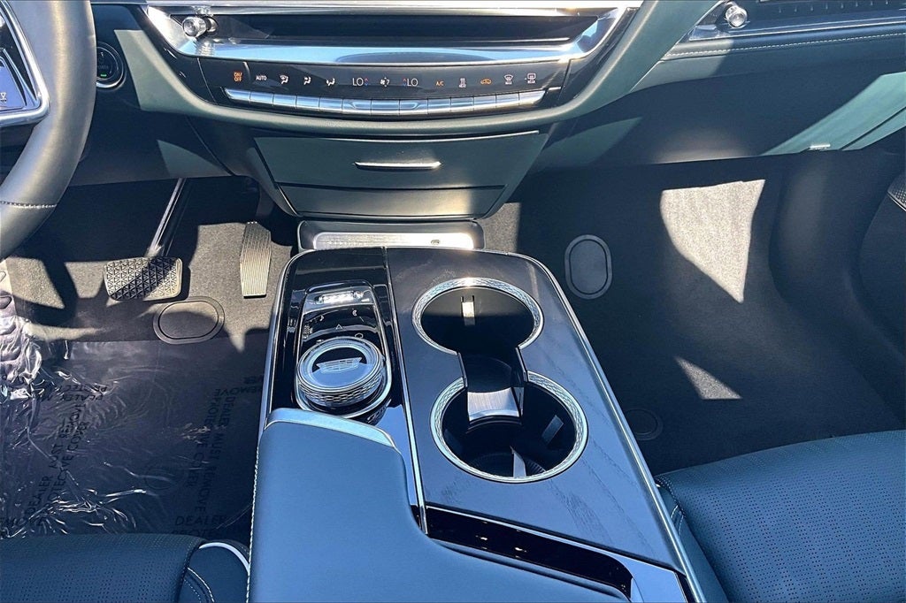 2024 Cadillac LYRIQ Sport 3