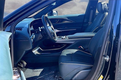 2024 Cadillac LYRIQ Sport 3