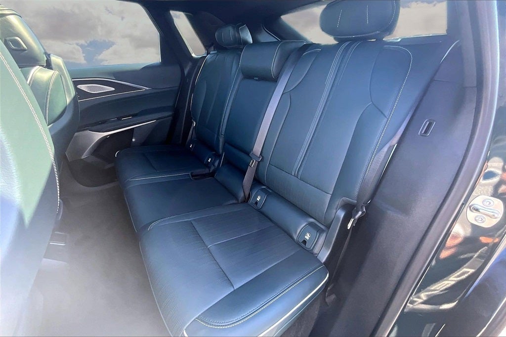 2024 Cadillac LYRIQ Sport 3