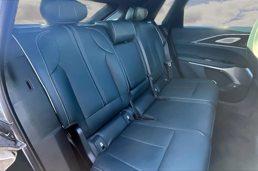 2024 Cadillac LYRIQ Sport 3