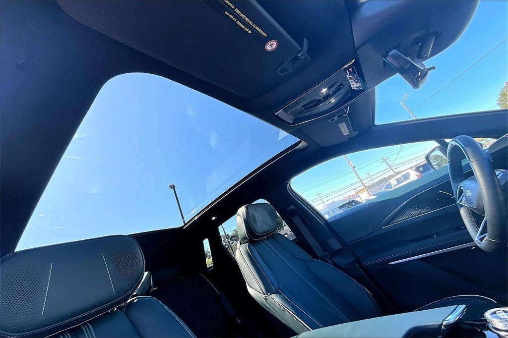 2024 Cadillac LYRIQ Sport 3