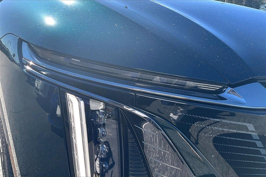 2024 Cadillac LYRIQ Sport 3