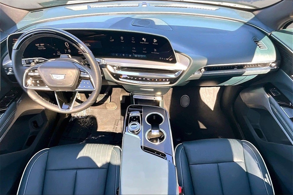 2024 Cadillac LYRIQ Sport 3