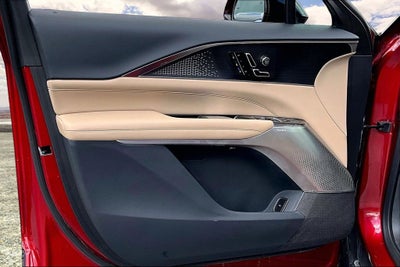 2024 Cadillac LYRIQ Sport 3