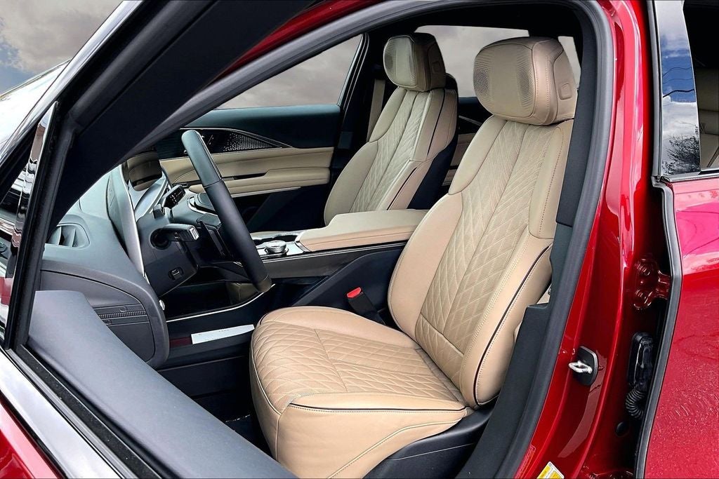 2024 Cadillac LYRIQ Sport 3
