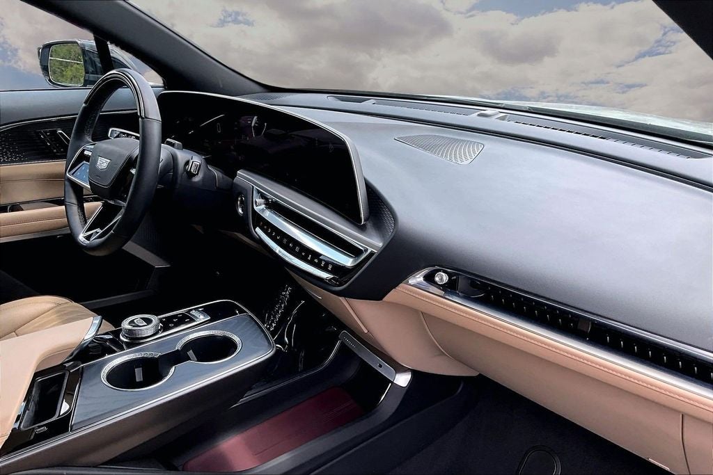 2024 Cadillac LYRIQ Sport 3