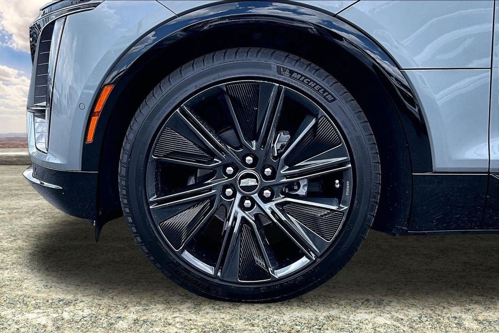 2024 Cadillac LYRIQ Sport 3