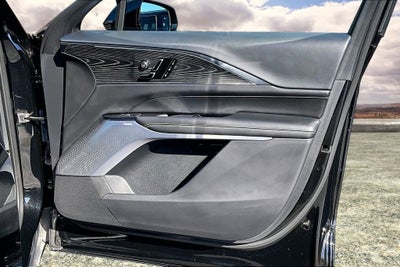 2024 Cadillac LYRIQ Sport 3
