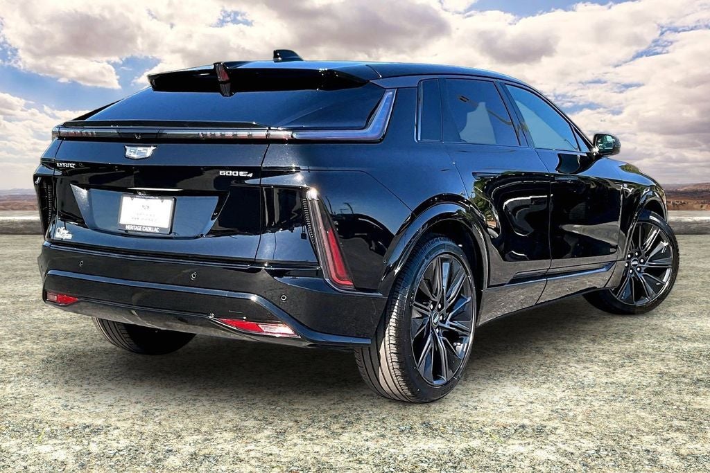 2024 Cadillac LYRIQ Sport 3