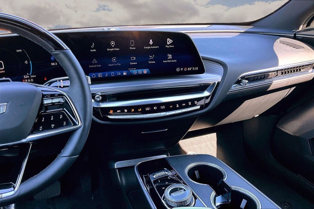 2024 Cadillac LYRIQ Sport 3