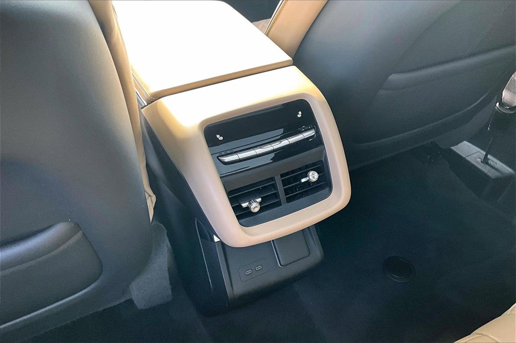 2024 Cadillac LYRIQ Sport 3