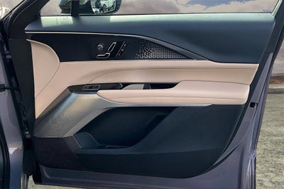 2024 Cadillac LYRIQ Sport 3