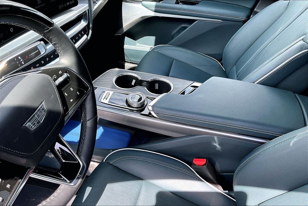 2024 Cadillac LYRIQ Sport 3