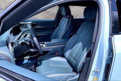 2024 Cadillac LYRIQ Sport 3