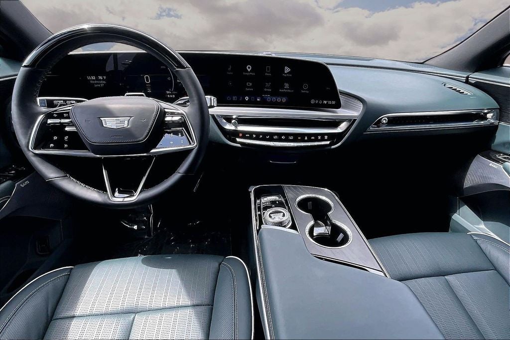 2024 Cadillac LYRIQ Sport 3