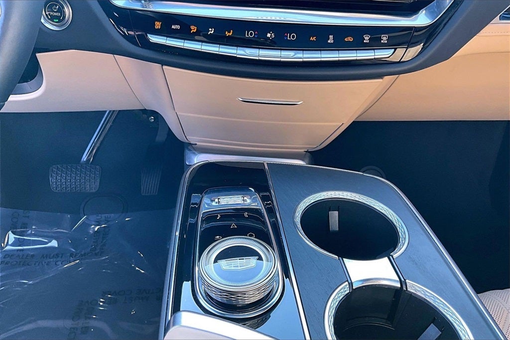 2024 Cadillac LYRIQ Sport 3