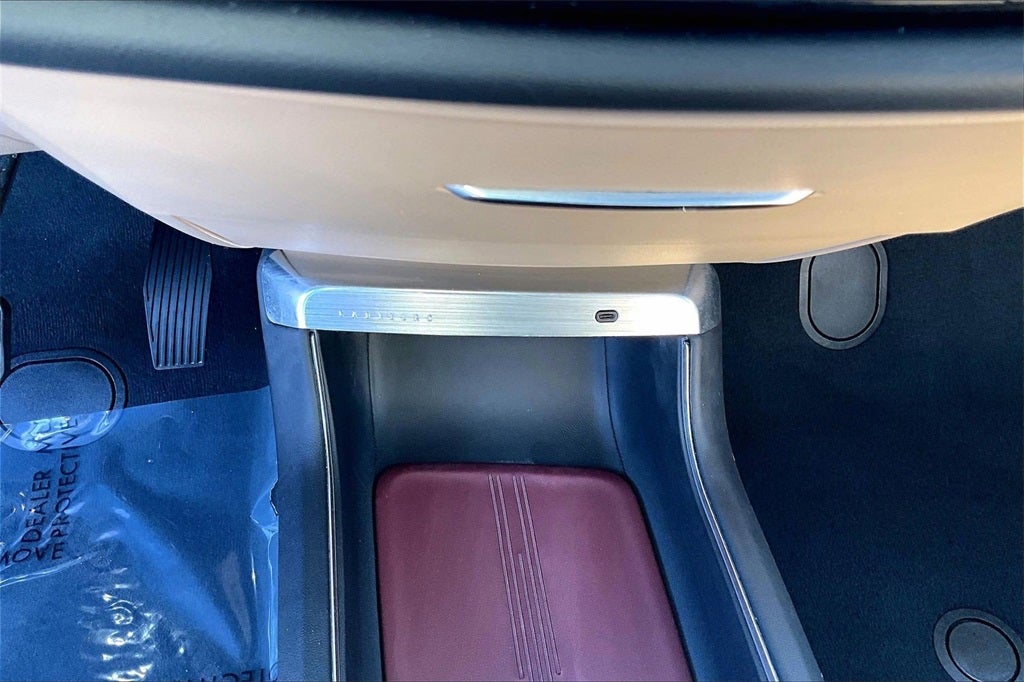 2024 Cadillac LYRIQ Sport 3